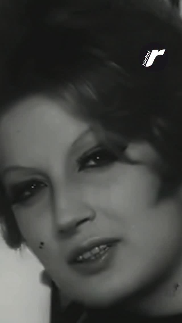 Per la musica italiana, il 1966 è un anno di transizione. Mentre ...