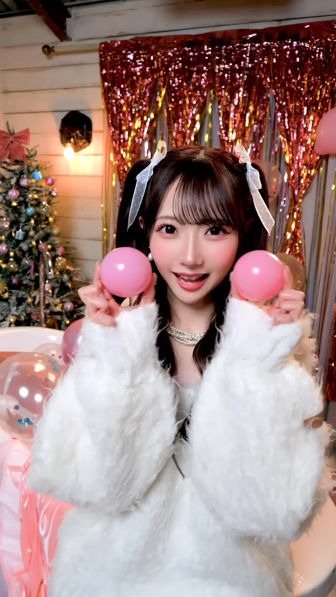 Nàng thơ sải bước catwalk hôm nay tại Rakuten Girls Award 2024 Thu ...