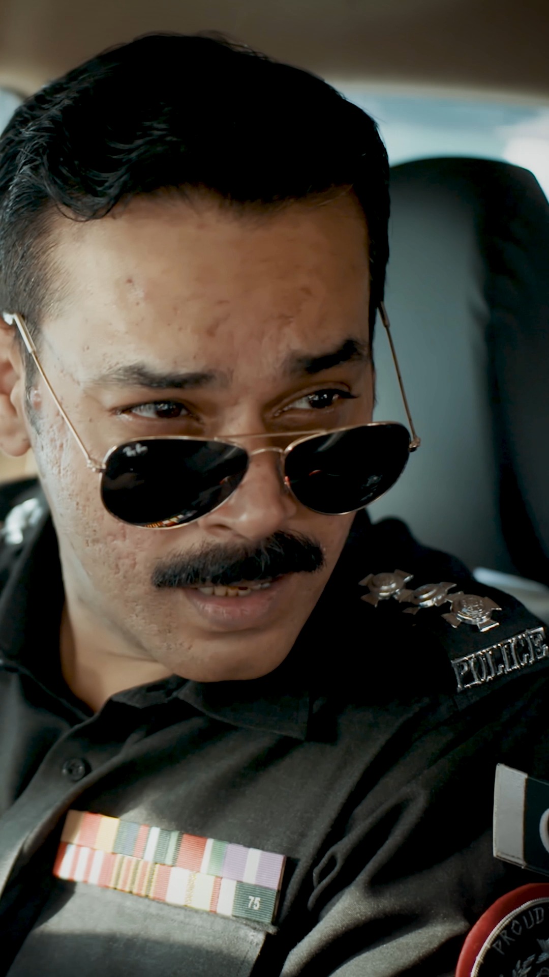 Shafiq takes the money from Kamran’s driver! Watch #CaseNo9 every Wed ...