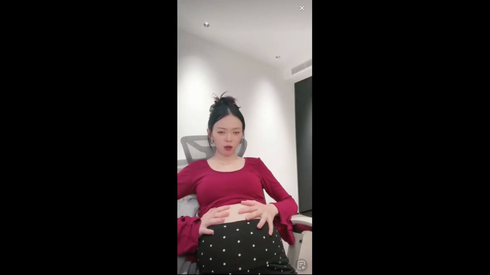 Pregnant100