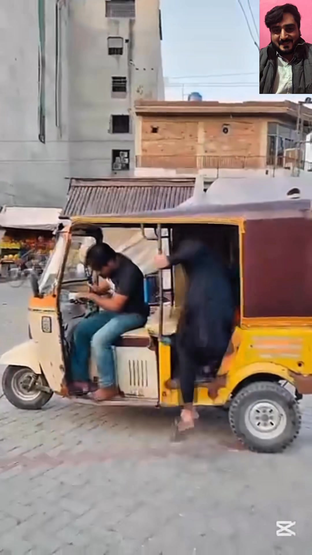 Rickshaw Prank🤣😂#funny #funnyvideo #comedyforever #comedy #comedymove # ...