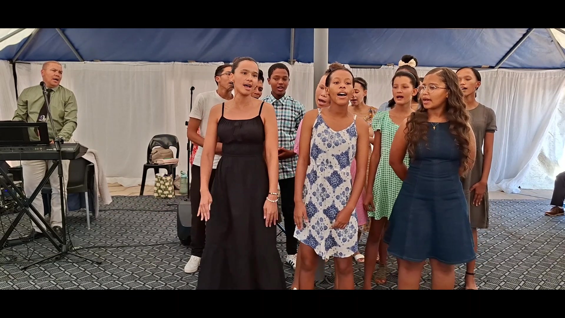 In die holte van SY hand | Only by Grace Worship Center | Facebook