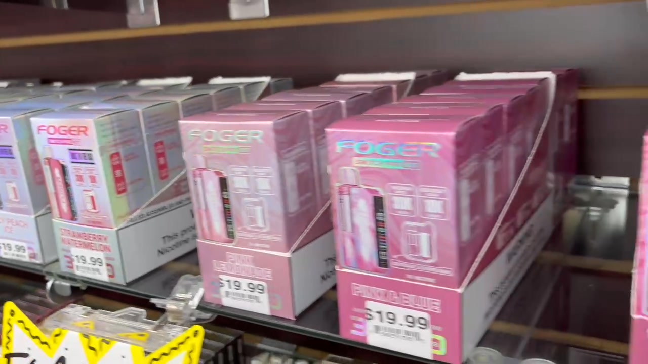 peach foger vape For our lovers and Foger friends, check out the current supply on hand. We even dropped the price on the Foger kits to $19.99 each or 2 for $35 and the separate pods are $19 Color:GREEN nb-pods Pure Lost Mary Flavor