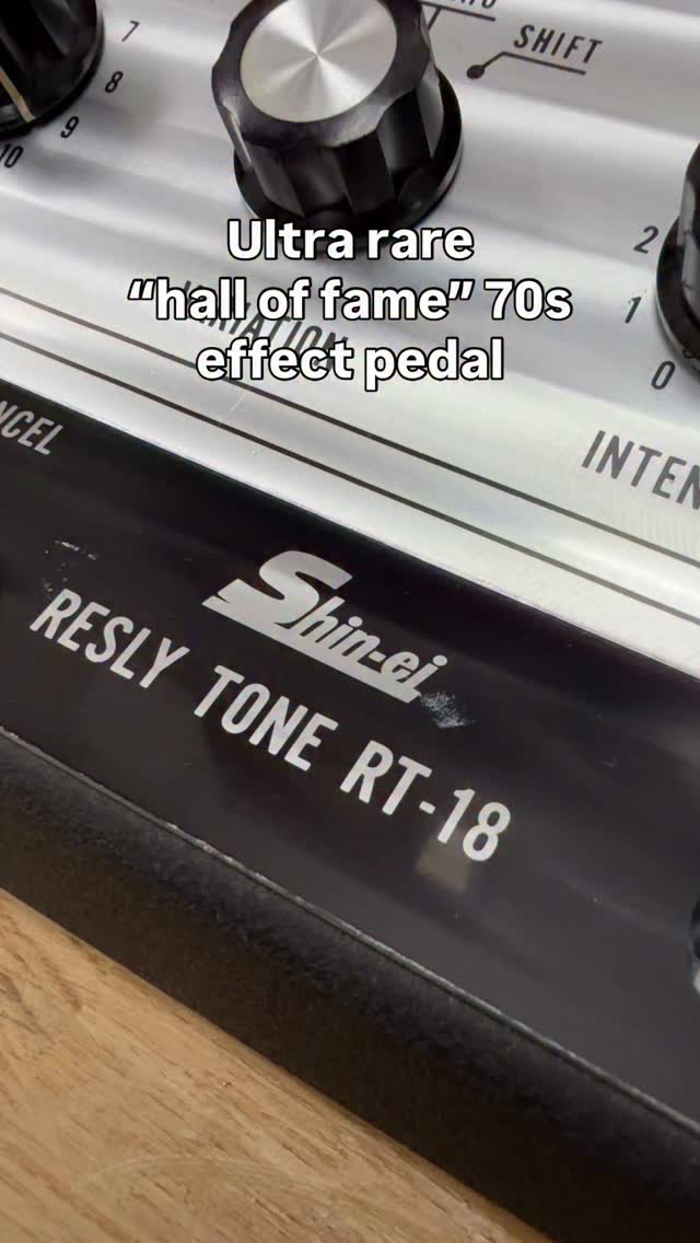 One for the hall of fame Shin-ei RT-18 Resly Tone Renowned for its