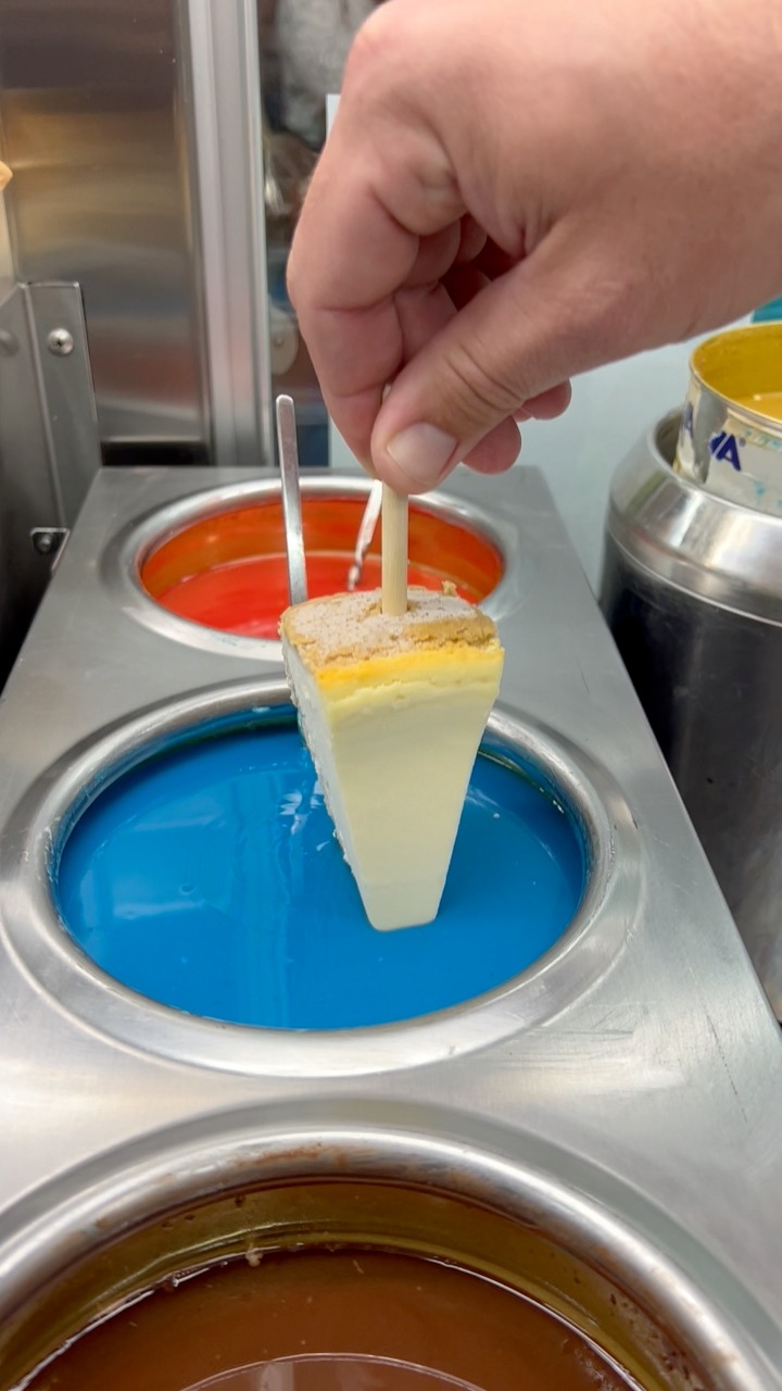 Blue Raspberry Dipped Cheesecake on a Stick 🤩🍰 #cheesecake # ...