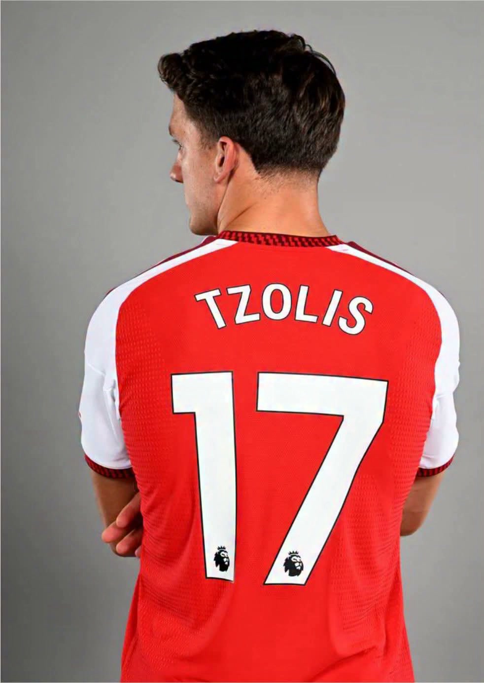 TZOLIS 17 ユニフォーム　アーセナル Arsenal's new recruit Christos Tzolis wears jersey number 17 like