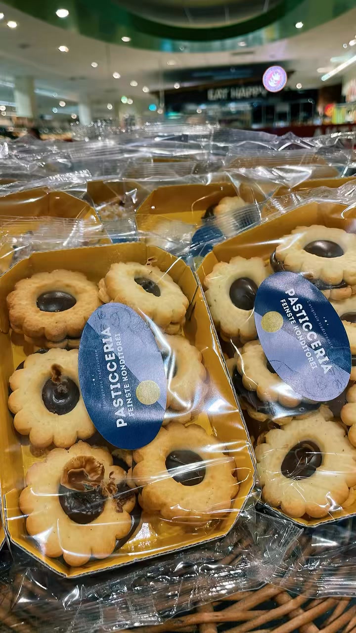 🍕 Neu in unseren REWE-Märkten! 🍰 Wir freuen uns, euch unsere neuen ...