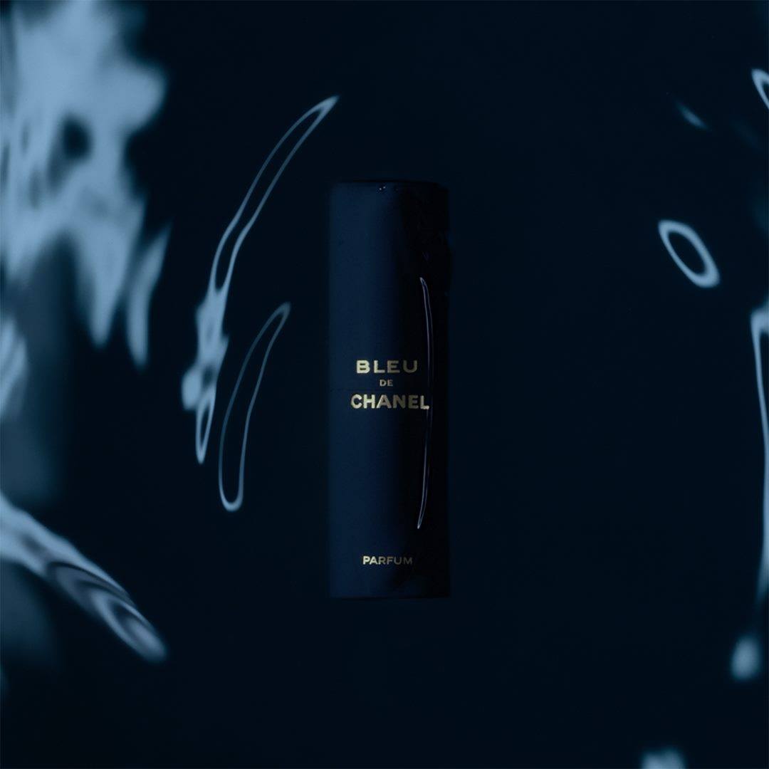 BLEU DE CHANEL Parfum. New Twist and Spray. A refillable travel