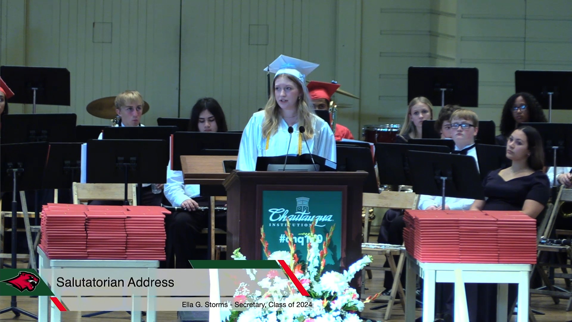 🎥 WATCH: JHS senior Ella Storms delivered a beautiful tribute to her ...