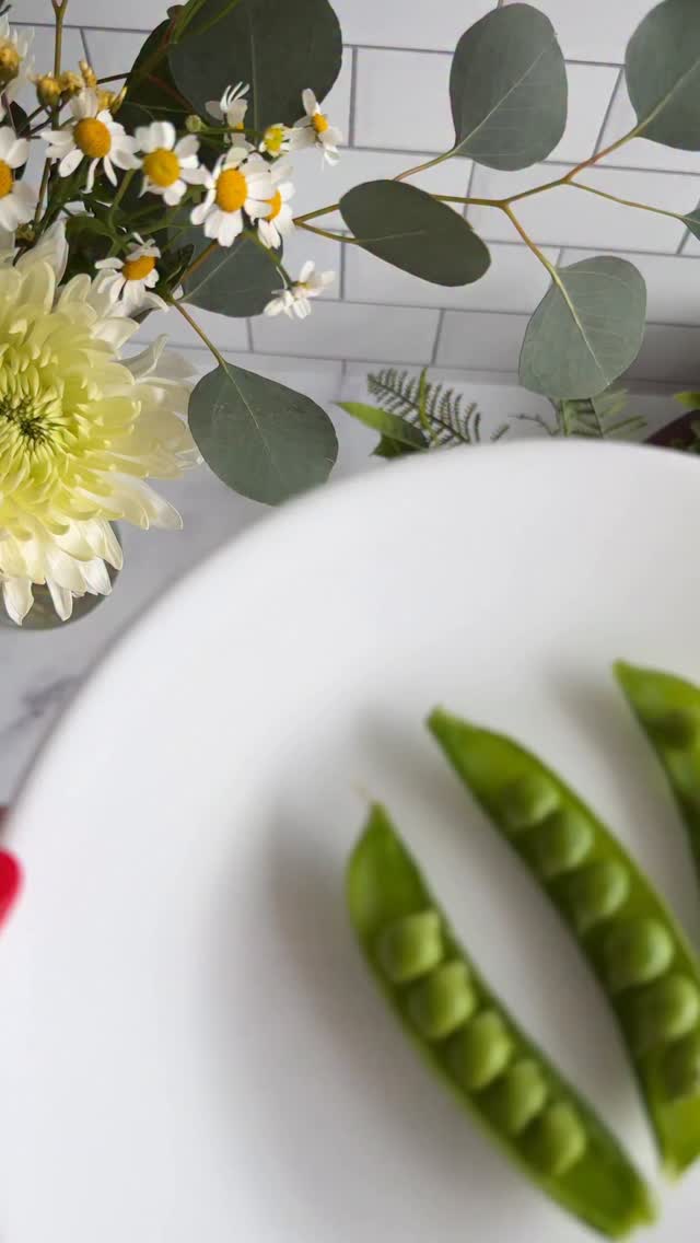 🫛FANCY PEA PODS 🫛 Perfect for a crudité platter, charcuterie