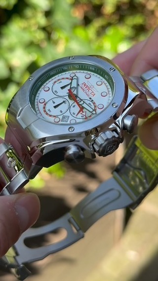 レーシング★クロノグラフ★白文字盤 INVICTA Racing 47746 White or Black Dial – Which Invicta Racing Is Your Pick? 🏁🔥 The