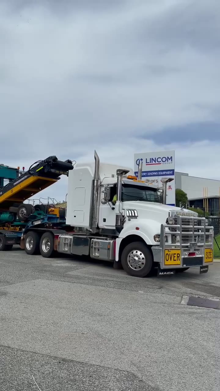Another Powerscreen Maxtrak 1300 dispatched from our Perth office ...