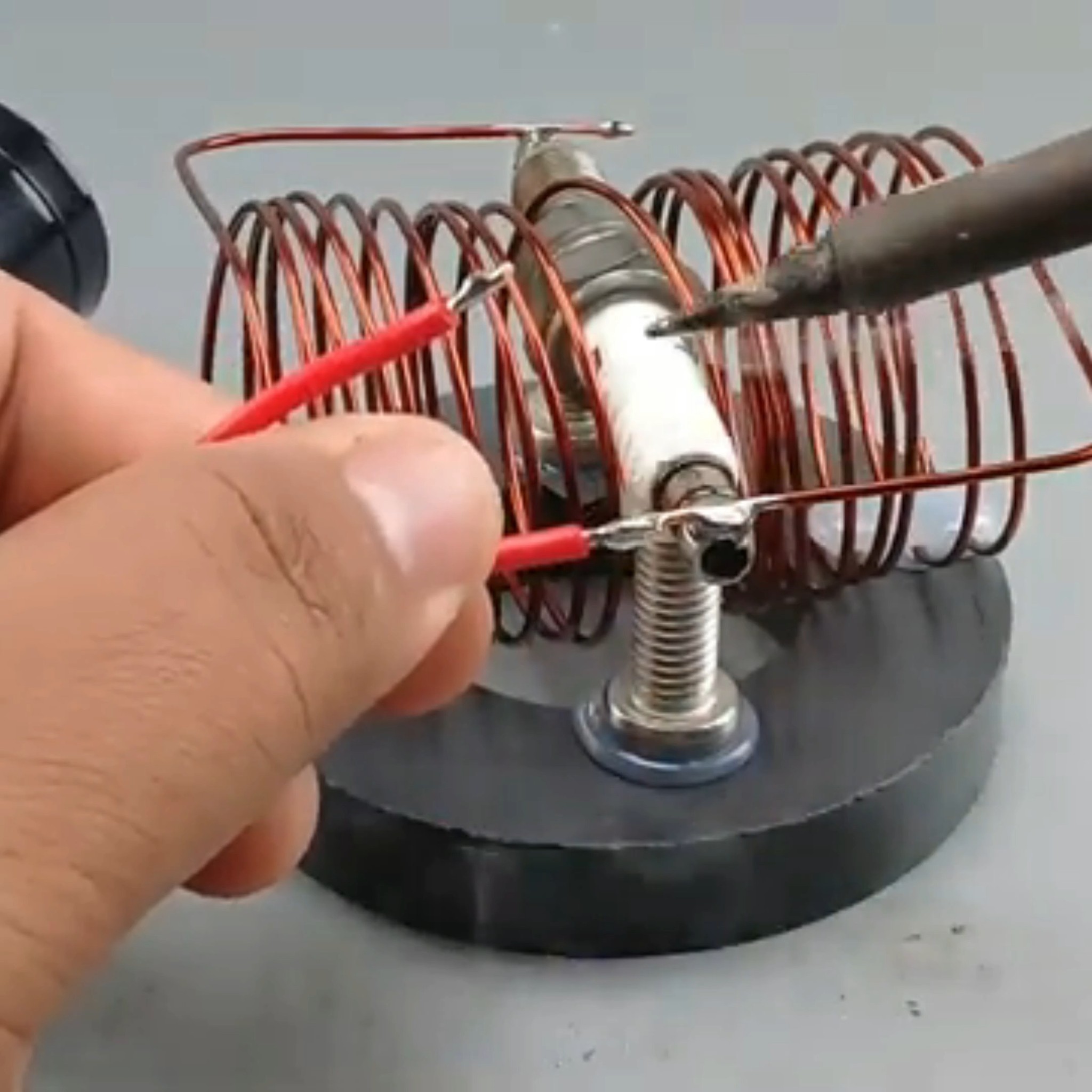 Amazing Most Powerful 220v Free Energy Generator with Spark Plug and ...