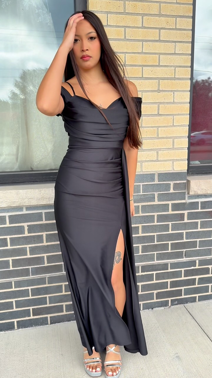 homecoming dress stores des moines Simple, flattering & perfect for any special occasion🖤 Shop this gorgeous gown in store today!, #modasmarilyn #trending #desmoines #vestidos #dresses | Modas Marilyn prom dresses 2025