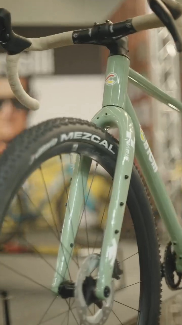 最新グラベルバイク用サスペンションフォーク RockShox「Rudy Ultimate