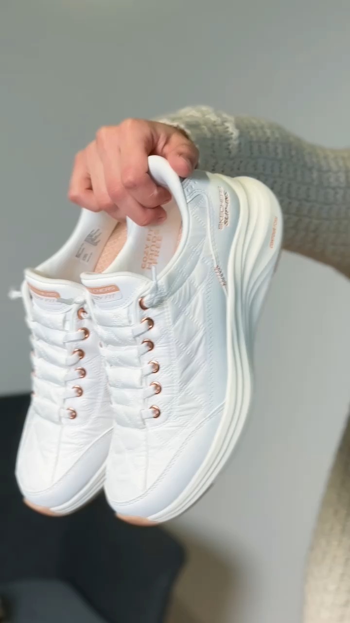 SKECHERS (@SkechersJapan) • Facebook