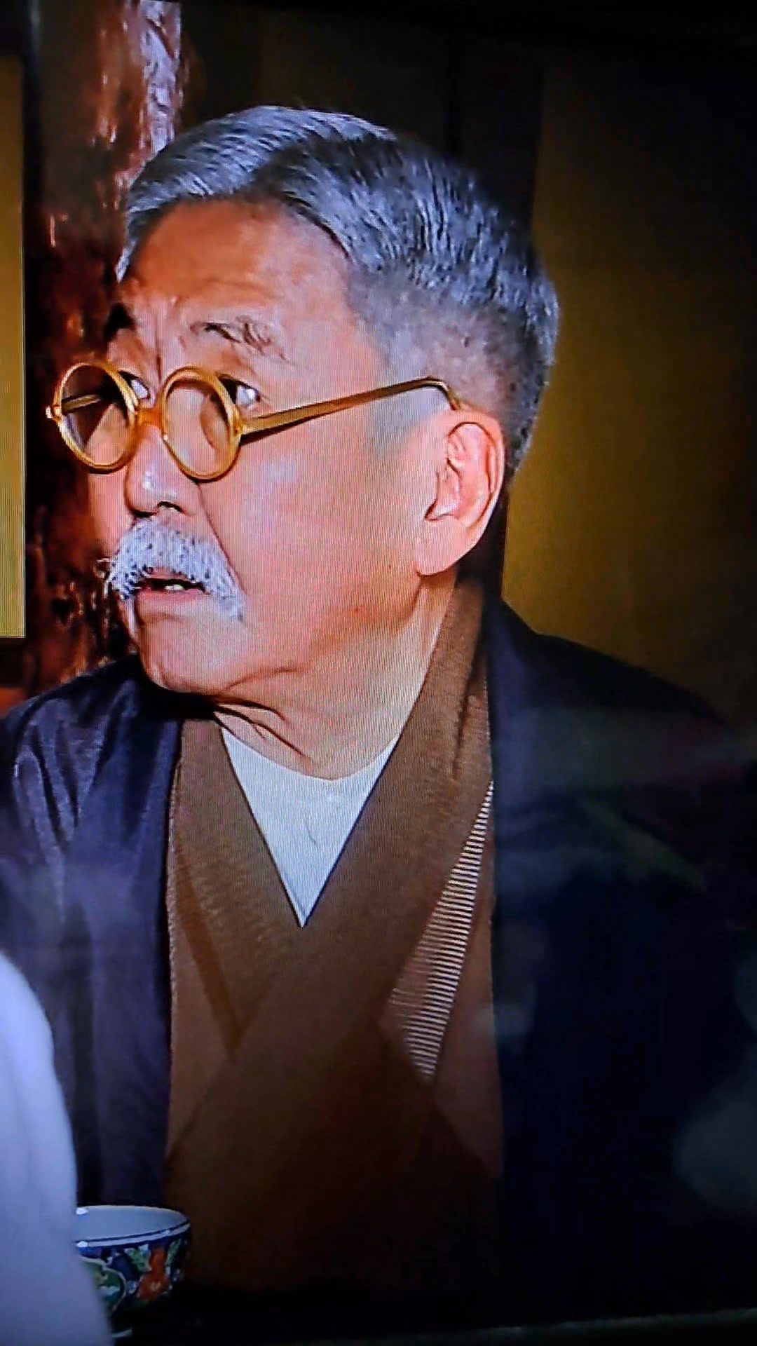 中村嘉葎雄