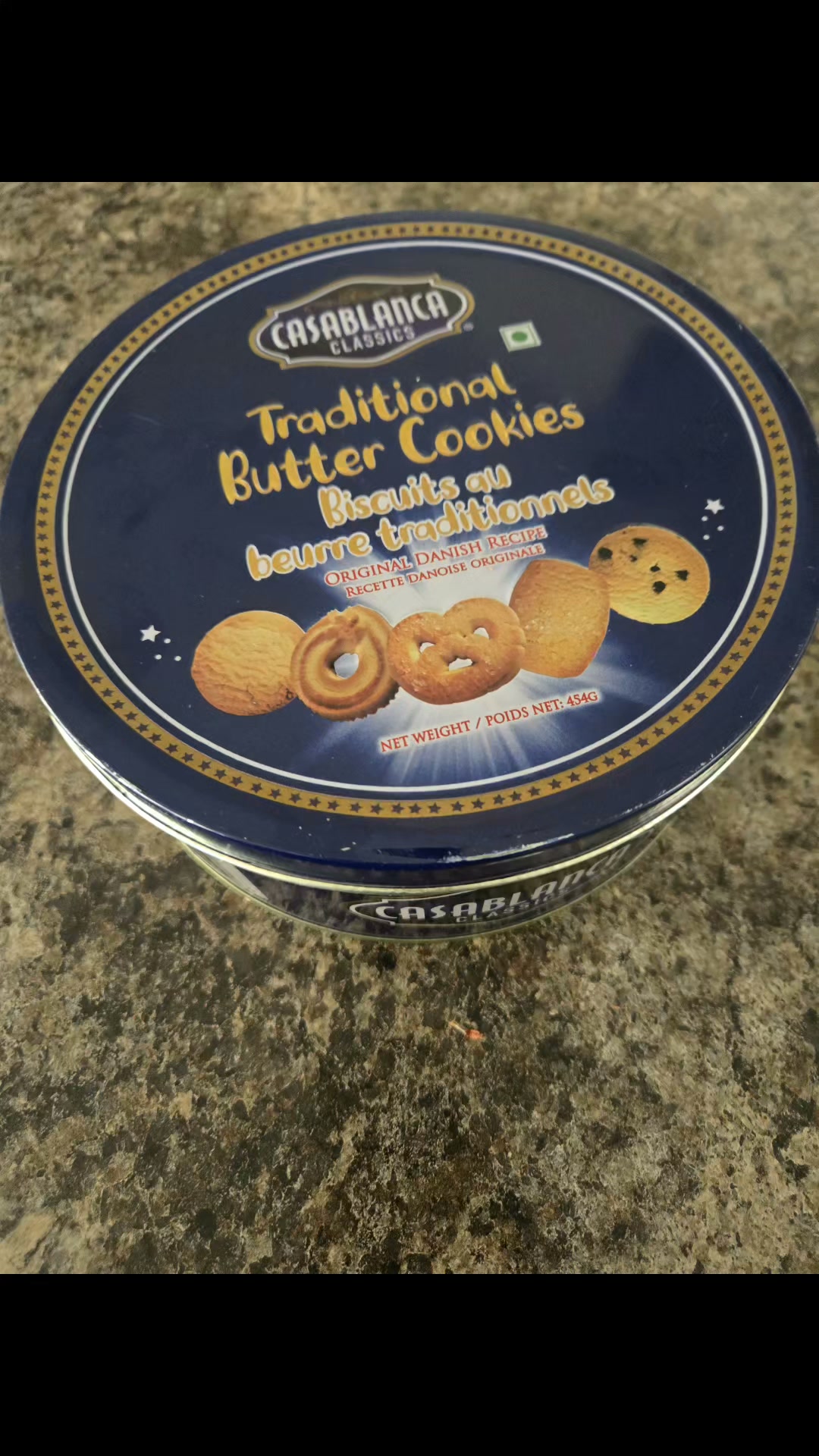 Sewing kit? Cookie tin? Was this your childhood too? Comment 🍪 or