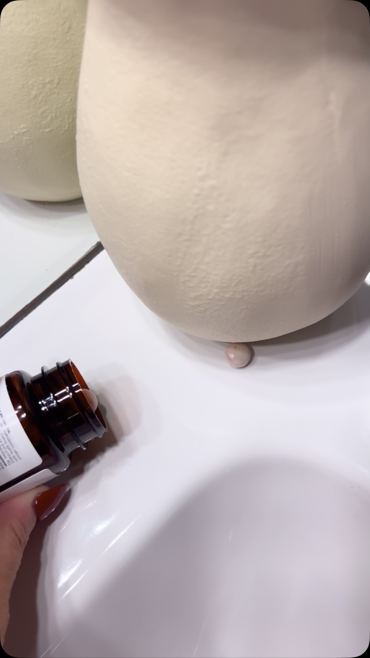 where can i find glutathione pills Sigo en shock con esta dupla antienvejecimiento de @mesoestetic, La nueva gama AOX va más allá de lo conocido hasta ahora para combatir los signos de la edad y potenciar la longevidad celular., Sé que The DUOZI Collagen+C Compound Size:1000 mcg/ml - 30 ml (Pack of 1) سيروم للترطيب اليومي