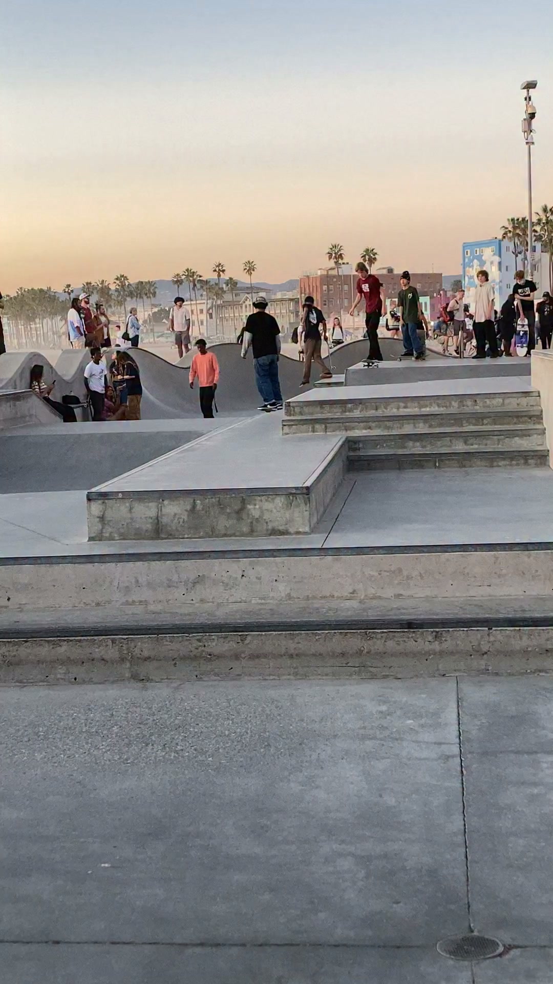 Nollie 180 hardflip | Jeff DeChesare