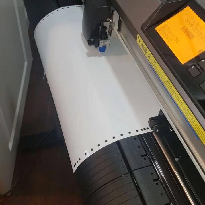 So I'm in love!! Graphtec 6000-60 Plus. I'm still learning to use it ...
