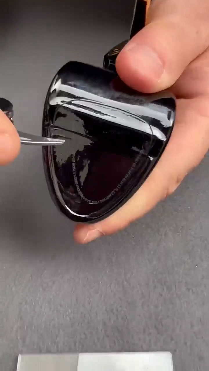 How to spot fake Carolina Herrera Good Girl perfume | Fake vs Original