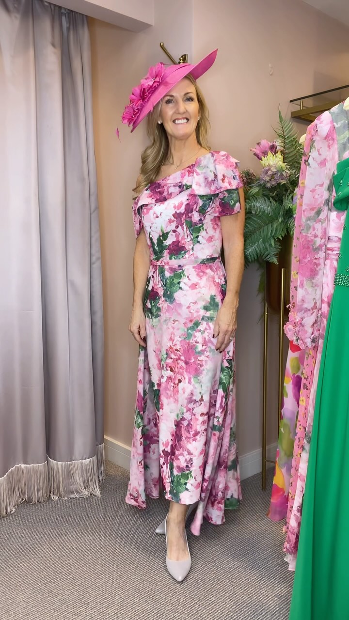 pink and green mother of the bride dresses WHAT DID THE GROUP PICK? ✨, The wedding is in July. The colour scheme is bold fuchsia green. The Mother of the Bride knew she wanted to work within this confident colour ANTIQUITY