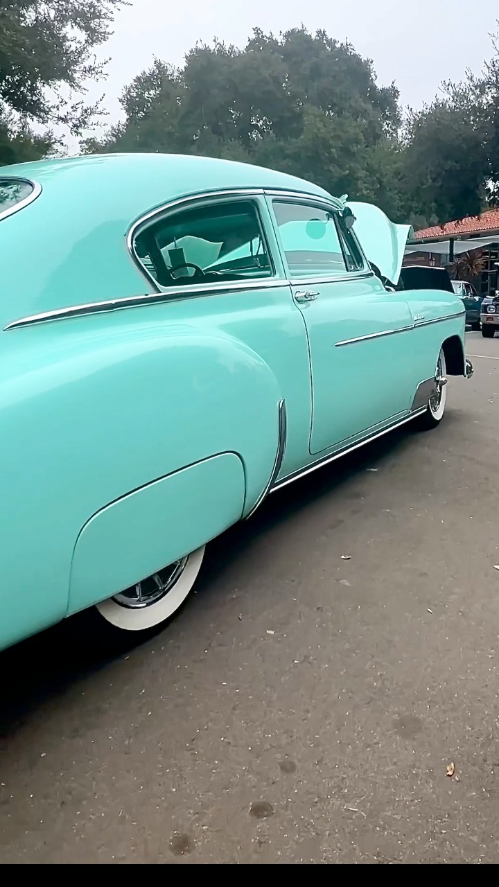 Straight out of the '40s with curves that never get old—this 1947