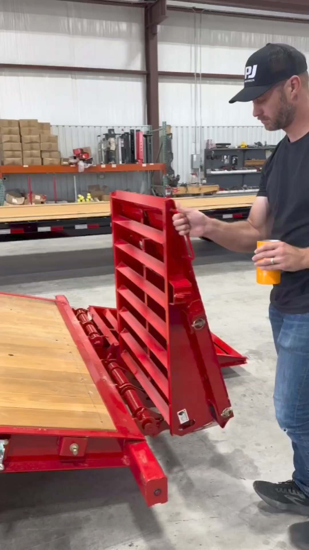 Monster-sized ramps, without the monster weight. Thanks, Happy Trailers ...