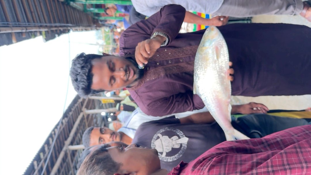 ১১ হাজার এক ইলিশ ভাবা যায় | Robin Bro - রবিন ভাই | Facebook