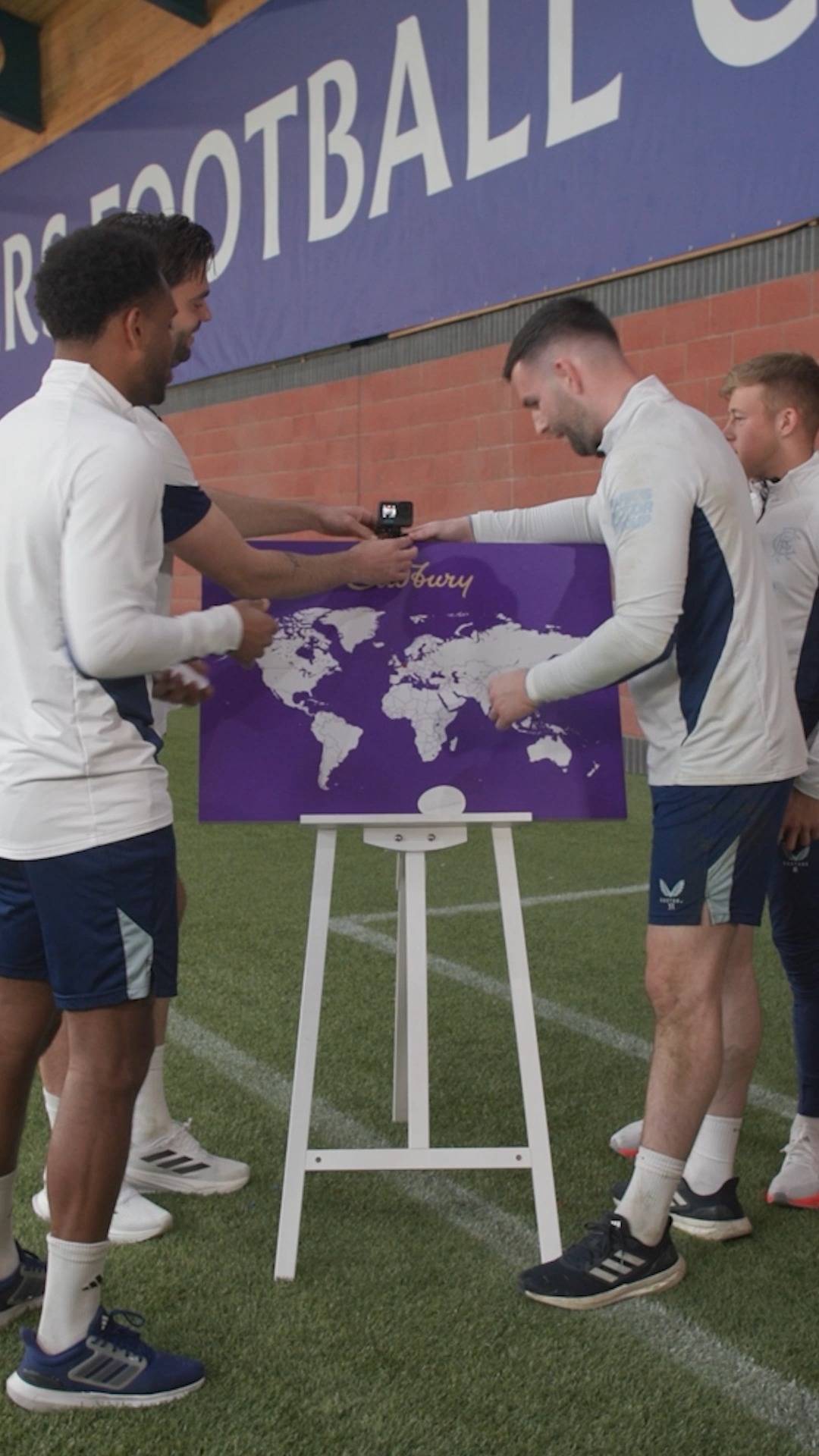 👀🔍 Barron, Kelly, Pröpper & Danilo took part in the Cadbury UK ...