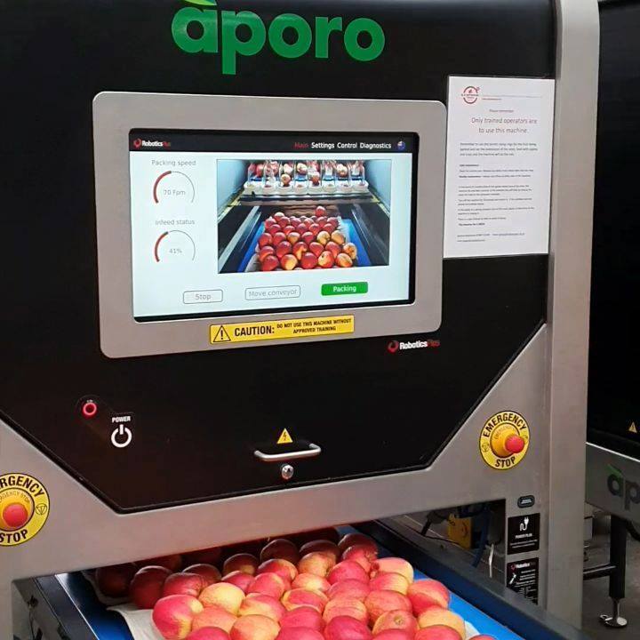Visit to our busy packhouse near Tonbridge. Aporo (Loose Packing Robots ...