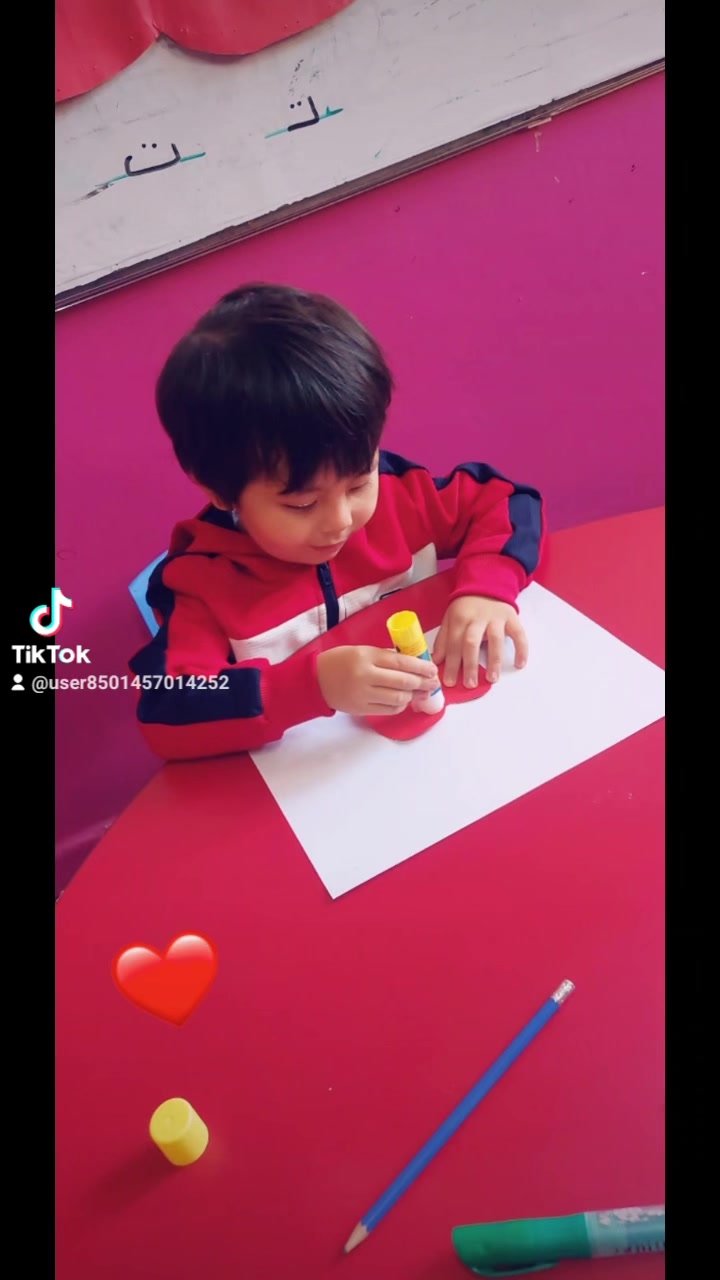 💐Roese class 💐( Kg1) نشاط حرف التاء( ت ) تفاح 🍎🍏 (ت) تاج👑 الأنشطة ...