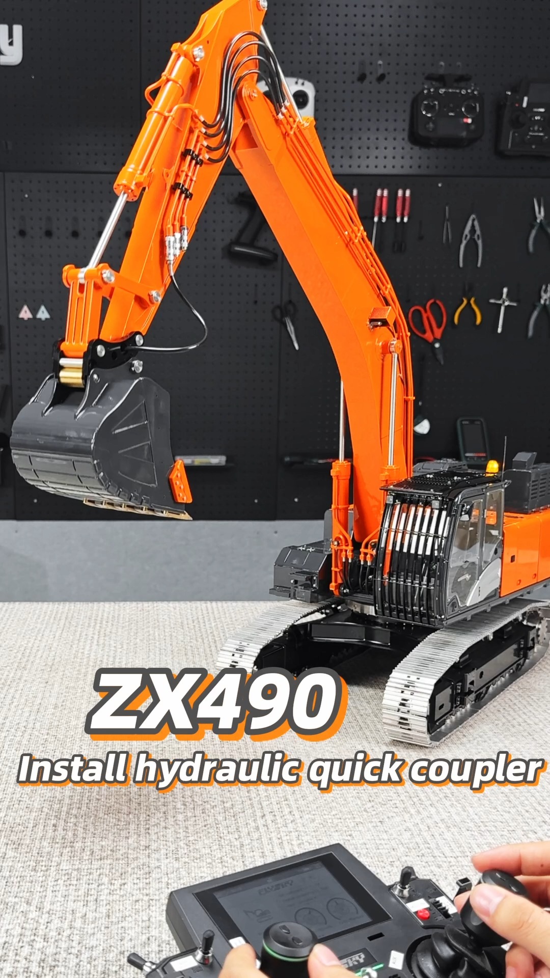 あ  More efficiency, less downtime. The custom hydraulic quick coupler
