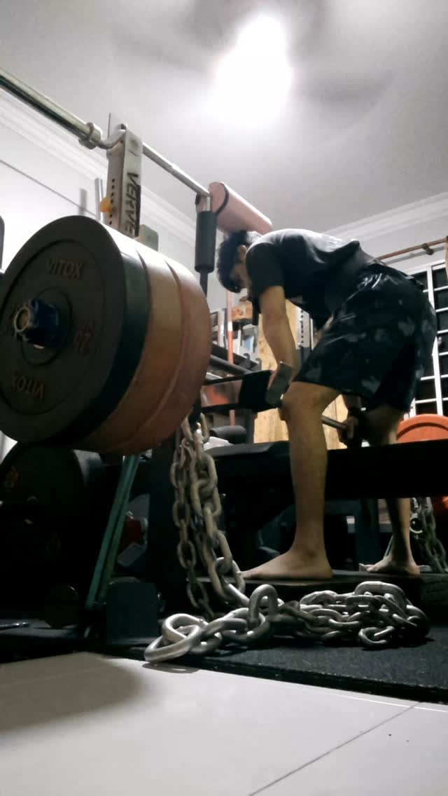 216kg Above Knee Sumo Rack Pull. 170kg straight weight on DL bar with ...