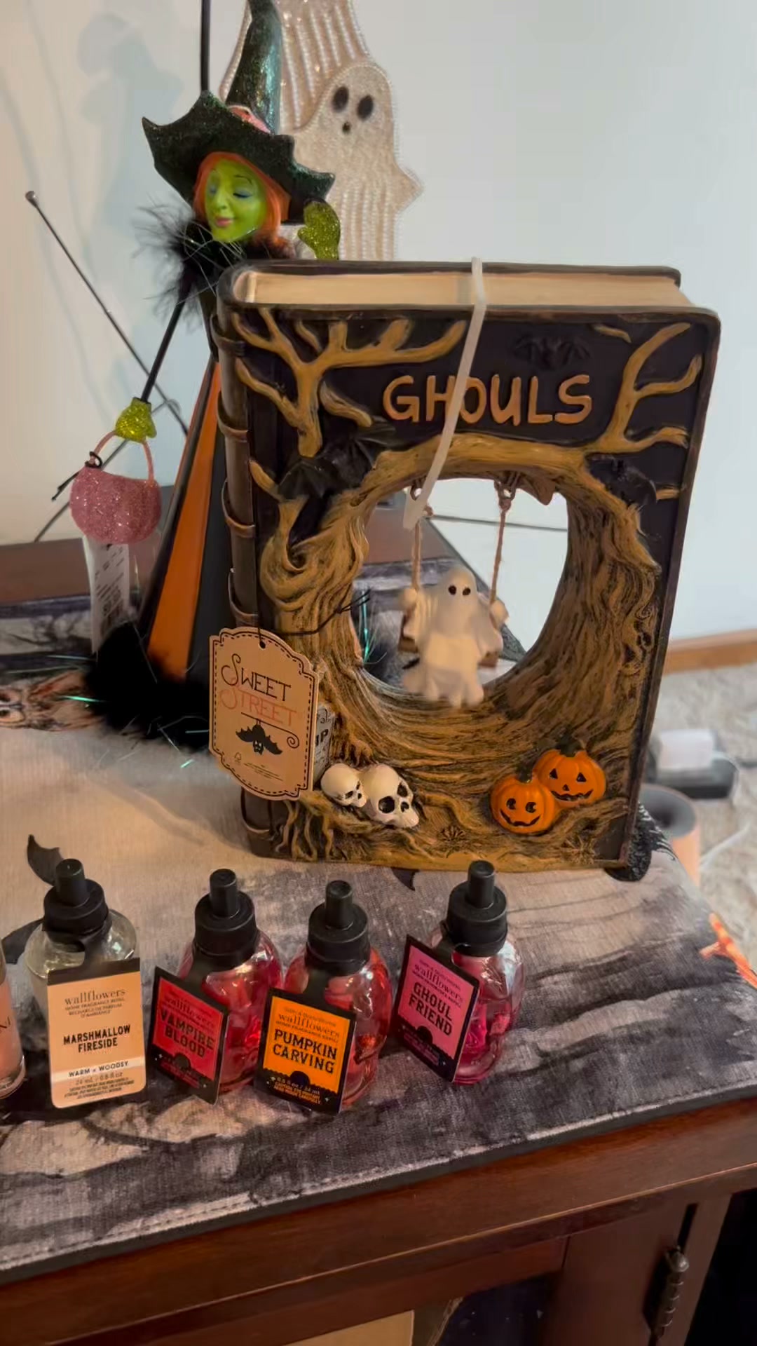 🎃 A few new Halloween Wallflowers at Bath & Body Works