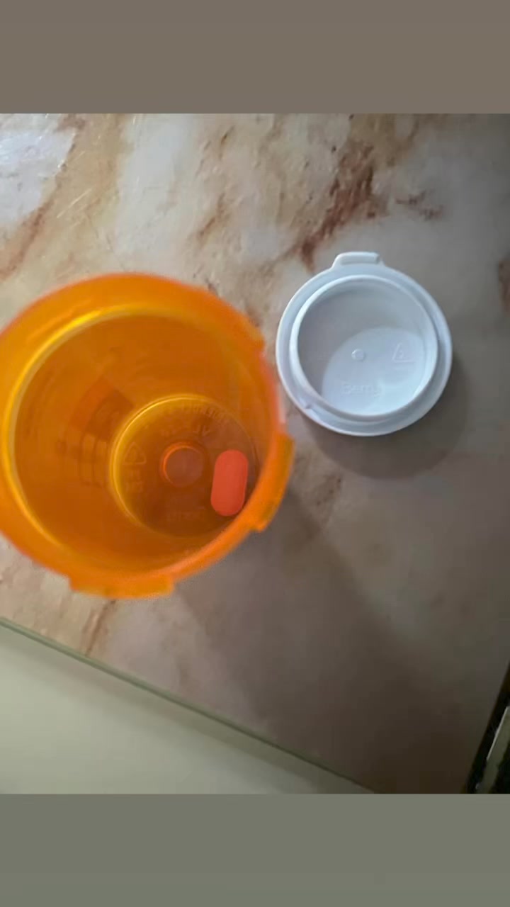 lee silsby b12 injection video #WeigmanProtocol #LLMD #lymediseaseawareness #globallymealliance #lastpill #TickTalk, Very excited to be at day 90 in the Weigman Protocol and taking my last dose of the pulsed oral antibiotics. intramuscular calcium