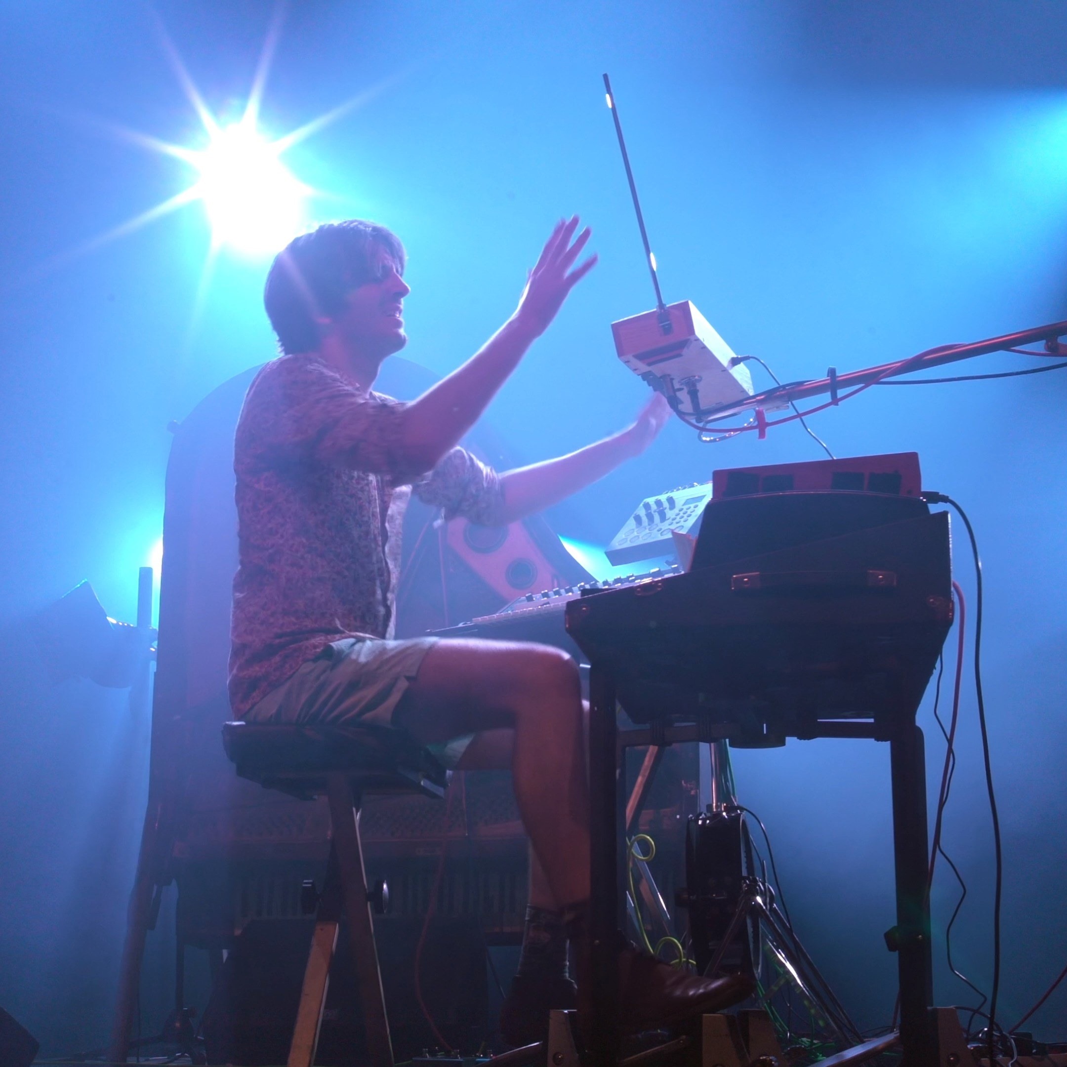 Welcome Back Theremin WORLD TOUR 2022 🌍 Tickets 👉 https://www.mezerg.fr ...