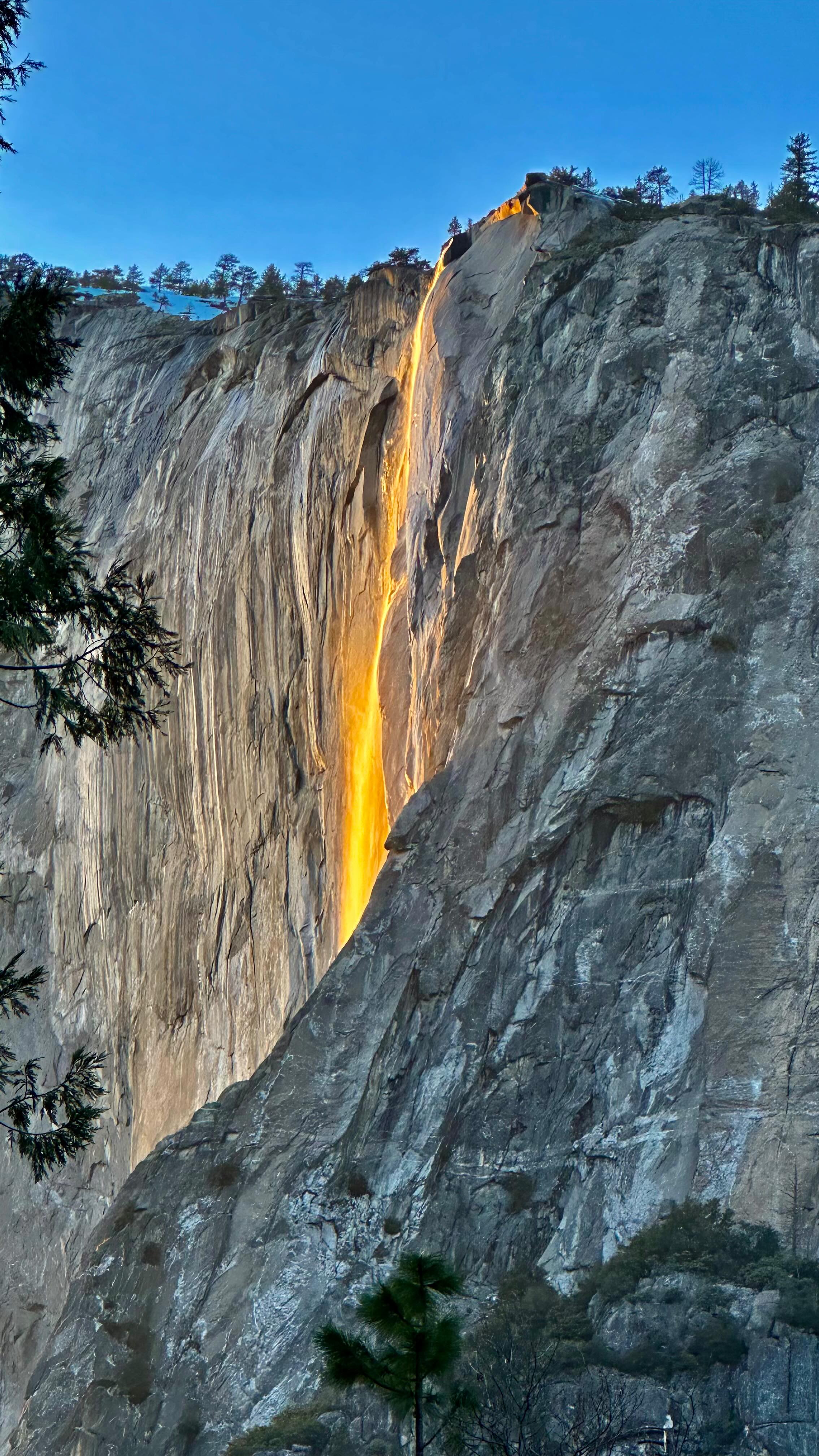 A little firefall history. 👇 The original firefall in Yosemite was ...