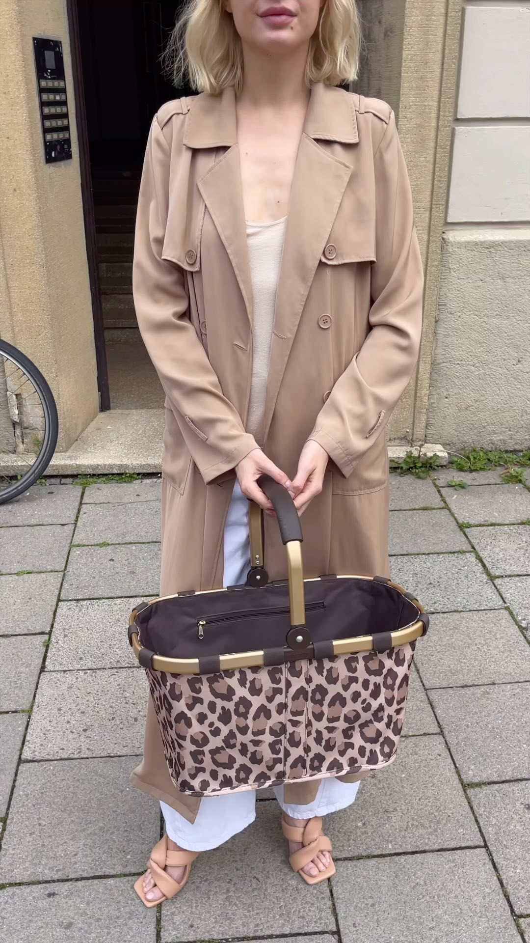 Unseren carrybag gibt es in 25 verschiedenen Farben und es werden immer mehr 😍, Welcher gefällt dir am besten?, #reisenthel #fyp #einkaufen #shopping #muttikorb #muddikorb #carrybag #einkaufskorb