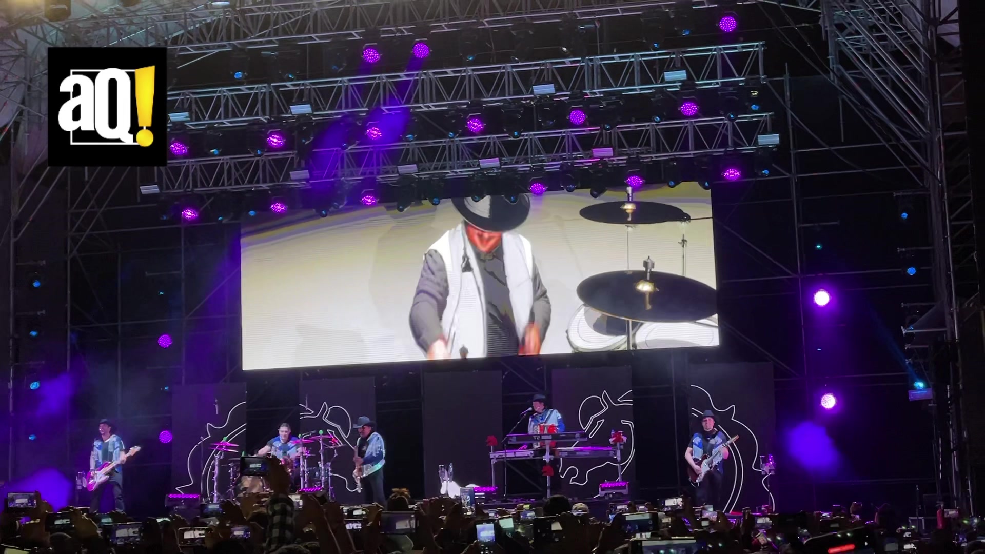 #AlertaEspectáculos | #Choche se presentó anoche junto a #Bronco en el ...