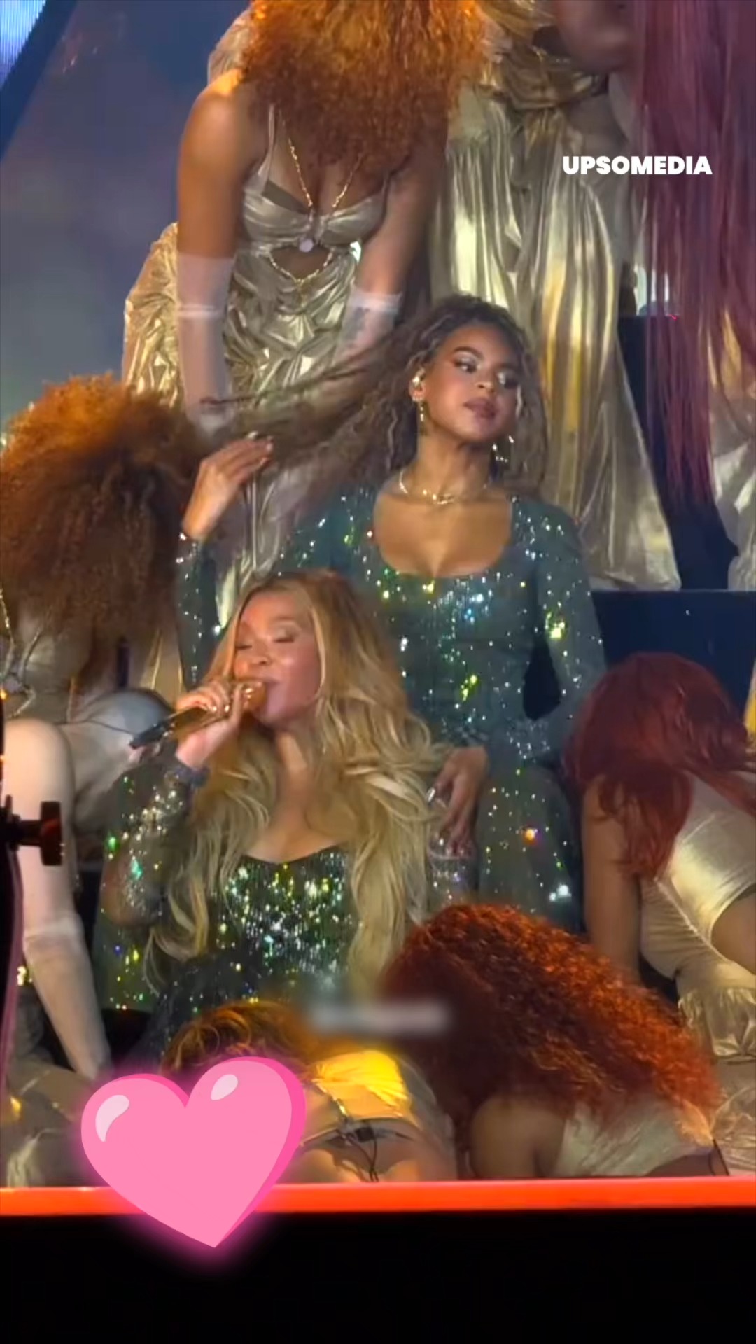 Beyoncé brought her two daughters on stage, and the moment has become ...