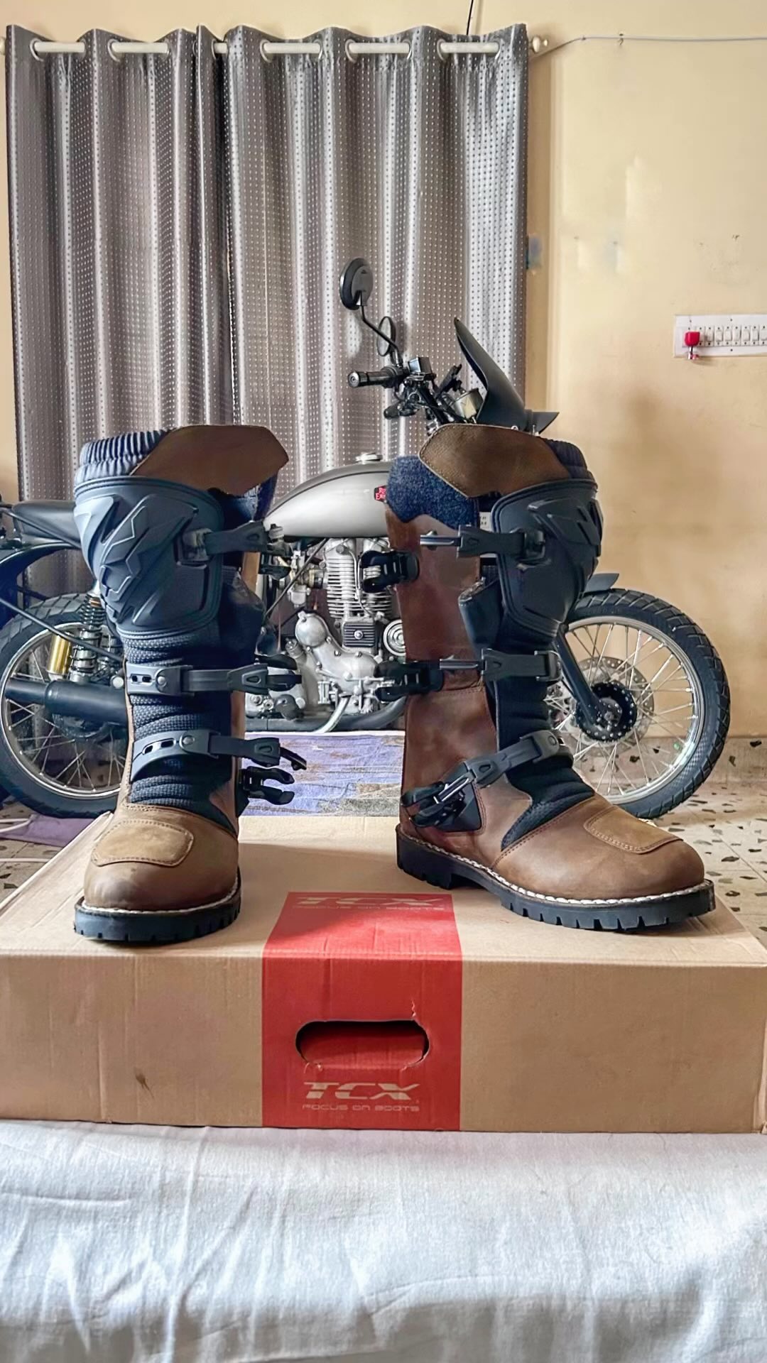 Florian has been riding in the TCX Hero 2 WP boots recently. Check
