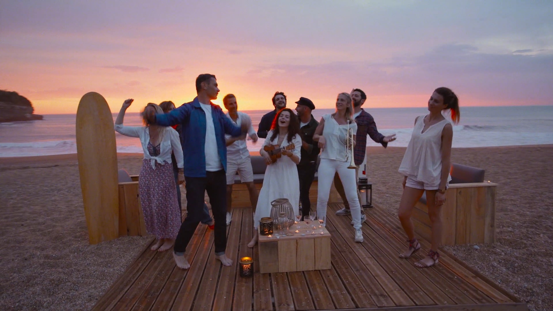 Nouvelle chanson du groupe Que Quio, avec son clip ! 🤩 Après le tube ...