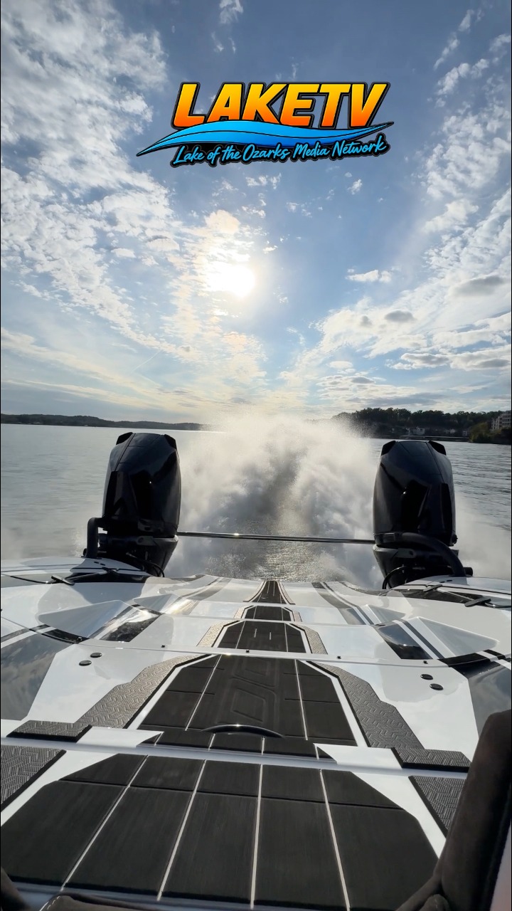 135 MPH: You Can Feel The POWER of This Boat In The Video 🤯 | Lake TV