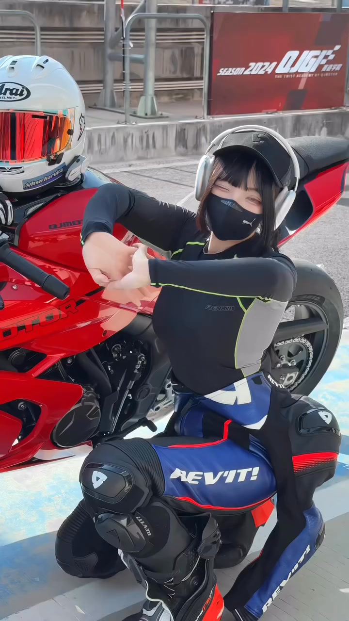 HARUKA-Bikegirl