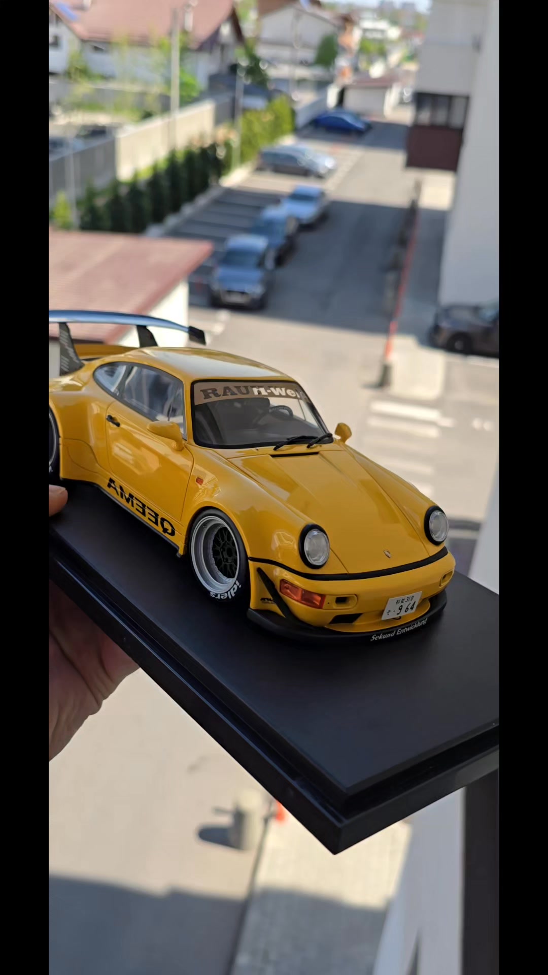 Porsche RWB QEEMA YELLOW 2024 1:18 Gt Spirit (GT492) | Minicars | Facebook