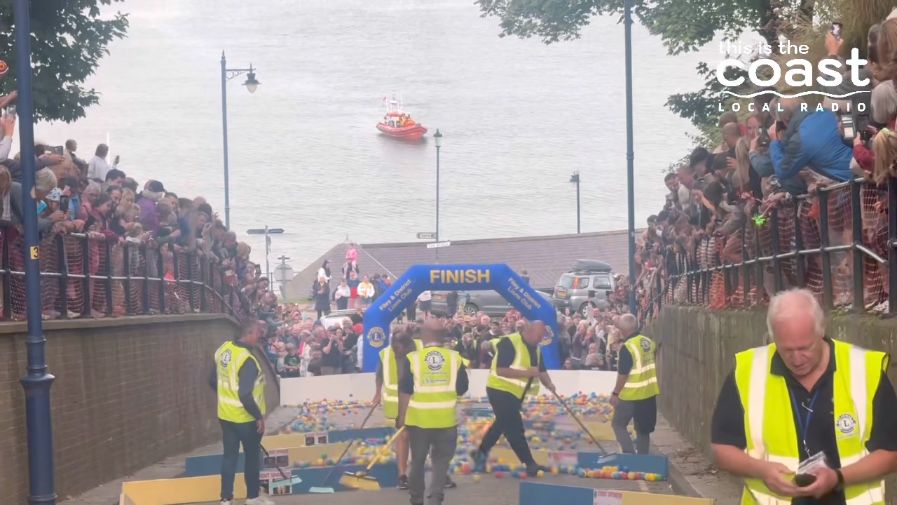 Wow what a sight! The Filey Ball Race 2024 with a record 3,000 balls ...