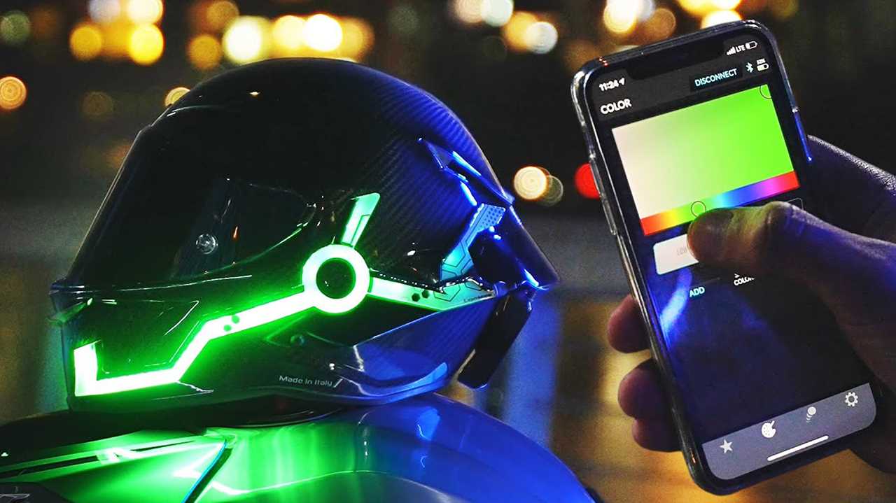 Écran LED Pour Casque De Moto – Bluetooth, APP, Affiche Texte Et Animations, Musical, Batterie 1500 MAh, Sécurité Renforcée