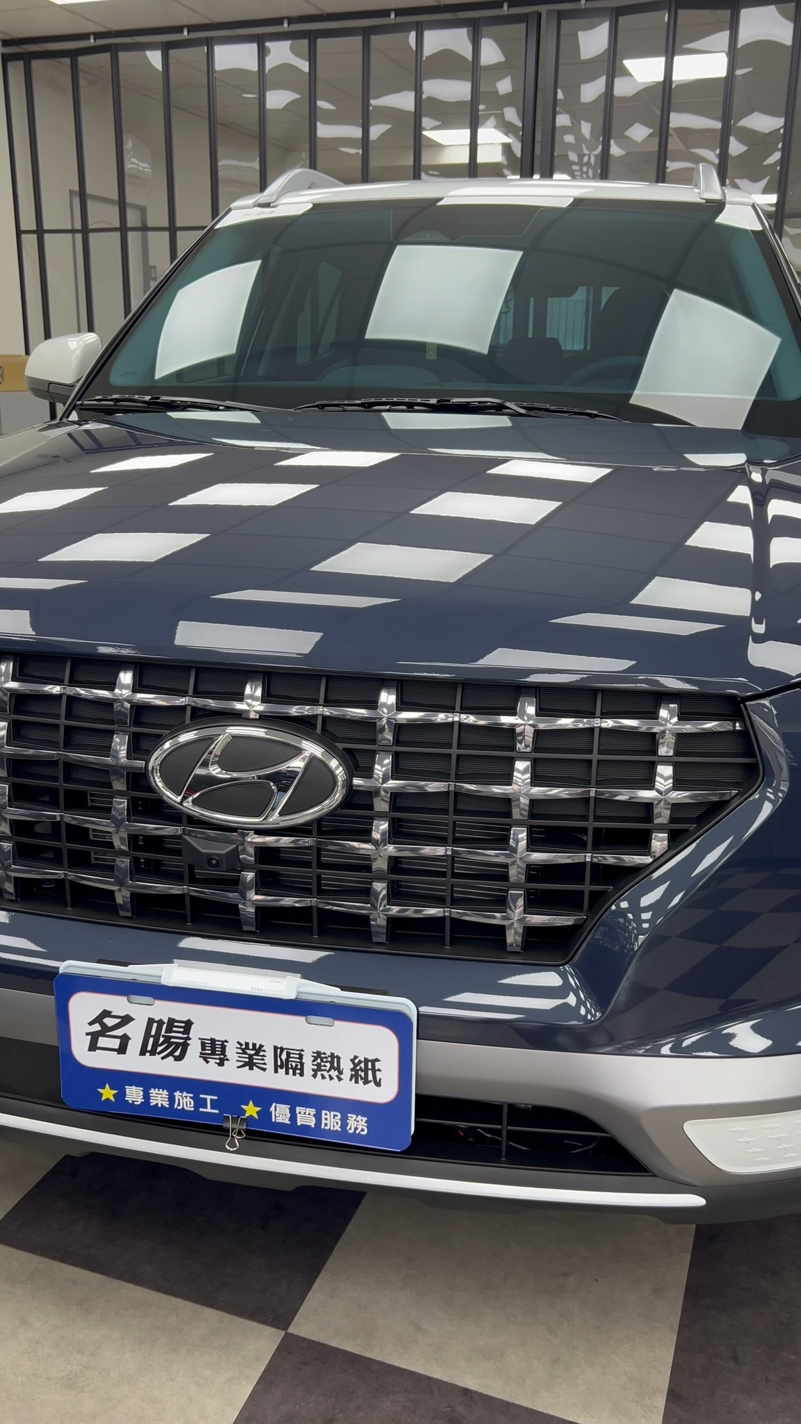 #Hyundai #VENUE 貼 #FSK 冰鑽系列 前檔: AT50 | 透光度50% 車身: F45 | 透光度45% 💗老品牌 好口碑 ...